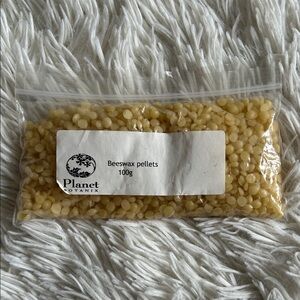 Planet Botanix Natural, local, Beeswax Pellets - Natural Yellow